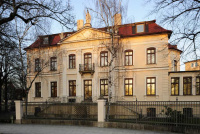 Copyright KS/AUXILIA