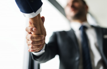 Handshake Business Mann